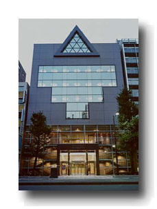 フィルムセンターはこんな建物です．